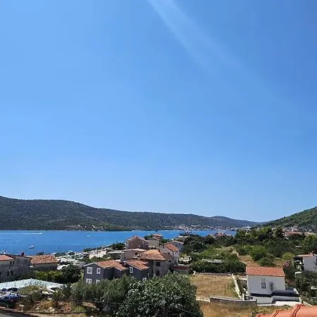 Zlata Poljica (Trogir)